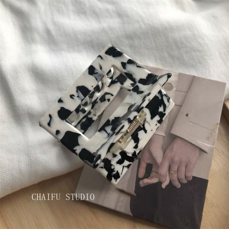 Chaifu Studio F63 INS Cold Wind Retro Temperament Cow Color Black And White Acetate Hairpin Clip