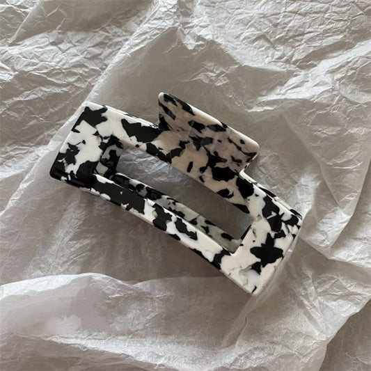 Chaifu Studio F63 INS Cold Wind Retro Temperament Cow Color Black And White Acetate Hairpin Clip